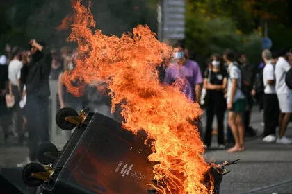 Frankreich im Ausnahmezustand: 80.000 Sicherheitskräfte im Einsatz