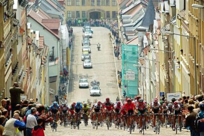 Radsportlegende „Täve“ Schur mit Verdienstorden ausgezeichnet