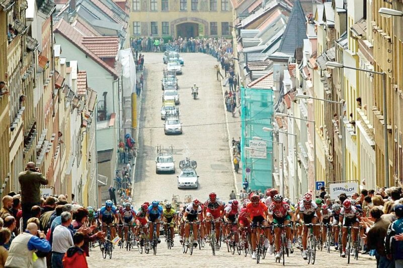 Radsportlegende „Täve“ Schur mit Verdienstorden ausgezeichnet