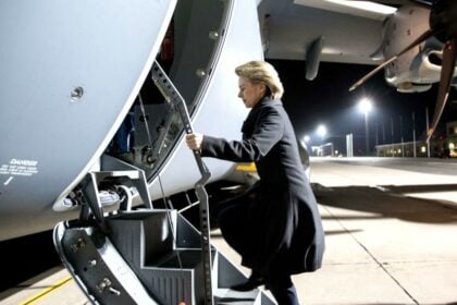 Was steckt hinter dem GPS-Ausfall während von der Leyens Flug?