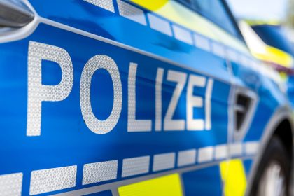 Mann schmierte mit eigenem Blut Hakenkreuze auf Autos, Häuserwände und Briefkästen