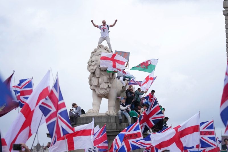 Unter dem Motto «Unite the Kingdom» versammelten sich zahlreiche Menschen in London.