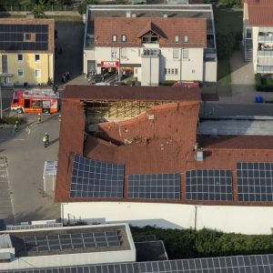 „Viel Glück gehabt“ – Verletzte bei Einsturz von Rewe-Supermarktdach
