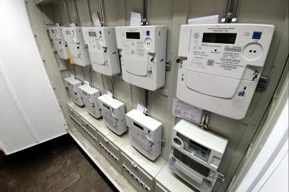Sinkende Netzentgelte entlasten Haushalte 2026 um bis zu 100 Euro
