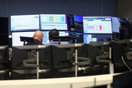 DAX startet freundlich: Die Blicke richten sich auf Frankreich