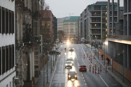 E-Mobilität allein zu riskant – Söder fordert Stopp des Verbots für Verbrennungsmotoren