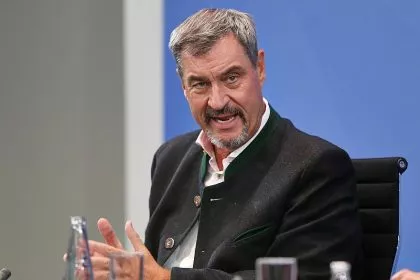 Söder kritisiert Besetzung von Koch als Ruhs-Nachfolgerin