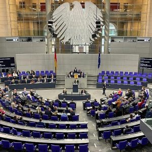 Vom Bußgeld bis Rauswurf: Klöckner will mehr Ordnung im Bundestag