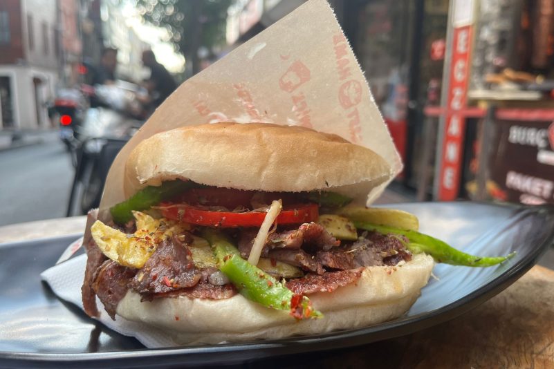 Der spontane Döner oder eher die Tafel Schokolade auf dem Sofa? Auch beim Snacken ticken wir Menschen unterschiedlich.