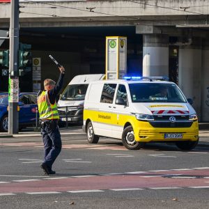 Berlin ohne Strom: Hochspannungsmasten brennen – Polizei prüft politischen Anschlag