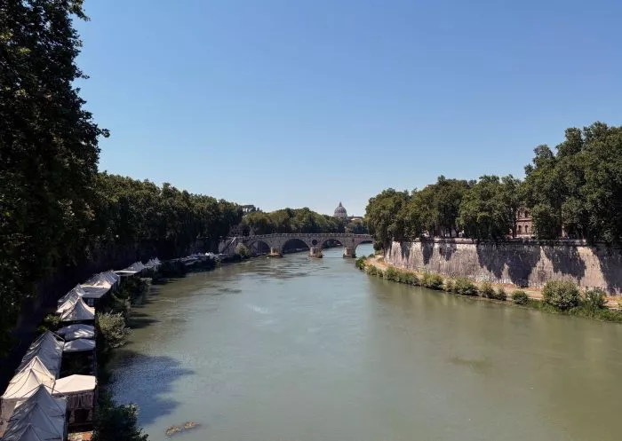 Der Tiber, ein Badegewässer?