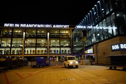 Cyberangriff auf Berliner Flughafen: Lage stabilisiert sich - Kernproblem kann noch Tage andauern