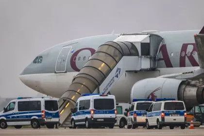 Dobrindt schickt Beamte zu Taliban - Verhandlung über Abschiebungen