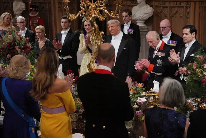 US-Präsident Donald Trump, der britische König Charles, Kate, Prinzessin von Wales, US-Außenminister Marco Rubio und Gäste nehmen am ersten Tag des zweiten Staatsbesuchs von US-Präsident Trump im Vereinigten Königreich am Staatsbankett in Schloss Windsor teil.