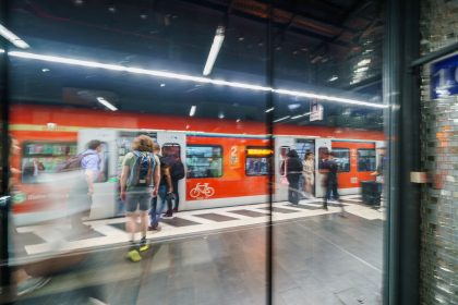 Jeder sechste Student pendelt über 1 Stunde zur Uni