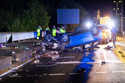 Betrunkener Autofahrer legt mit Unfall ICE-Strecke lahm