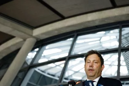 Klingbeil zu Etat 2026: „Investieren massiv in Zukunft des Landes“