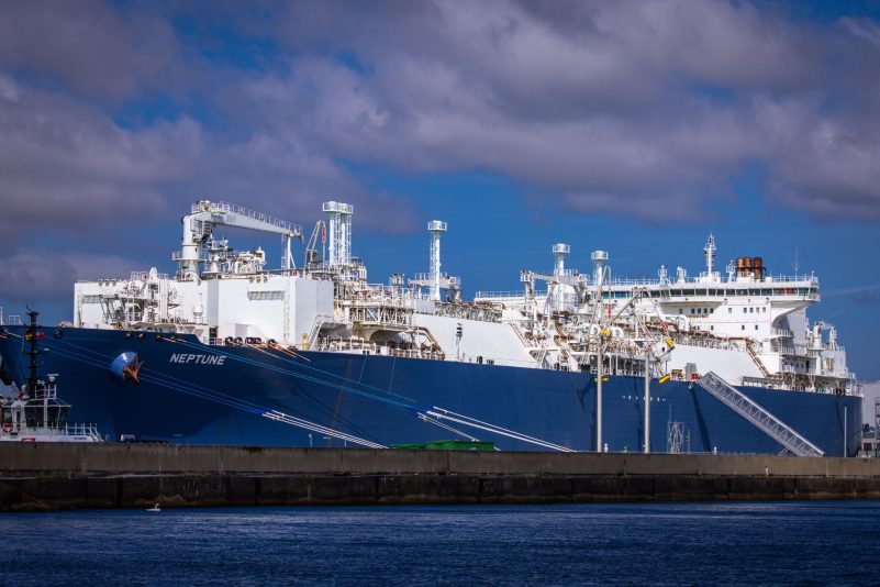 Über die deutschen LNG-Terminals kamen am Montag rund 15 Prozent der deutschen Gasimporte. (Archivbild)