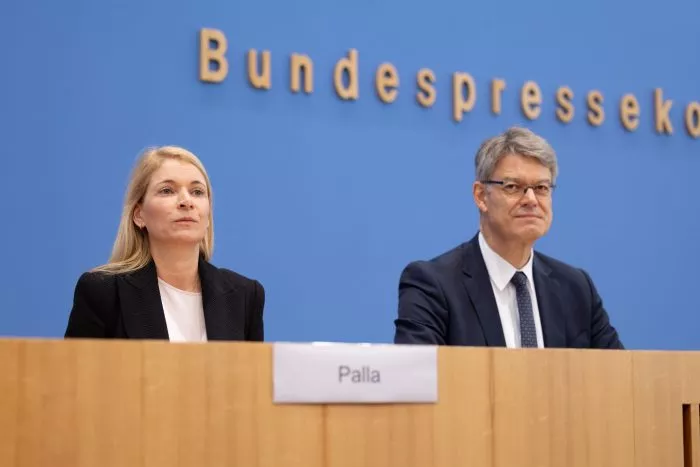 Die erste Frau an der Spitze der Bahn