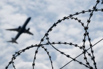 Österreich schiebt erstmals seit Taliban-Machtergreifung Afghanen ab