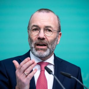 EVP-Chef Weber kündigt Rücknahme von Verbrenner-Aus an