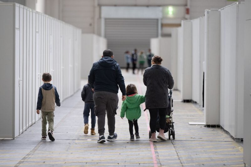 Flüchtlinge mit eingeschränktem Schutzstatus dürfen derzeit keine Familienangehörigen zu sich nach Deutschland holen. (Symbolbild)
