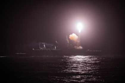 Marine übt in Norwegen mit scharfer Munition für den Ernstfall