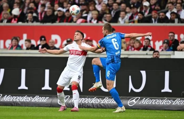 Der VfB mit Stürmer Ermedin Demirovic rieb sich an Heidenheims Defensive auf.