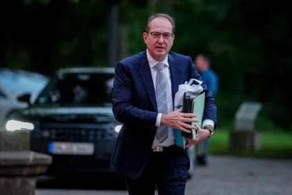 „Zweifellos verfassungswidrig": SPD stellt sich gegen Dobrindts Abschiebepläne