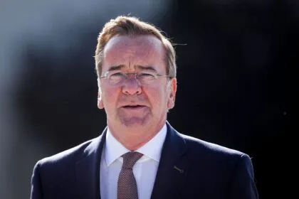 Drohnen-Sichtungen: Pistorius ruft zu Besonnenheit auf