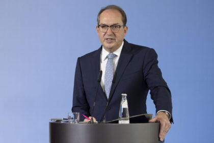 Dobrindt: Abschiebeabkommen mit Taliban vor Abschluss