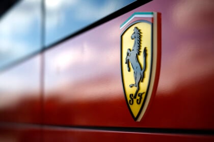 Viersitzer mit über 1.000 PS: Ferrari enthüllt Details zu erstem E-Auto „Elettrica“