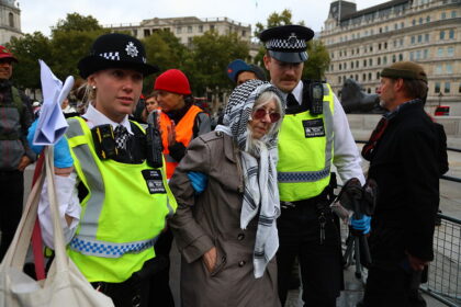 Nach antisemitischem Anschlag in Manchester: Demonstrationen gegen Gazakrieg in London