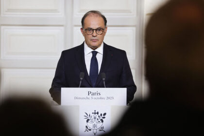 In Frankreichs neuer Regierung sind viele bekannte Gesichter