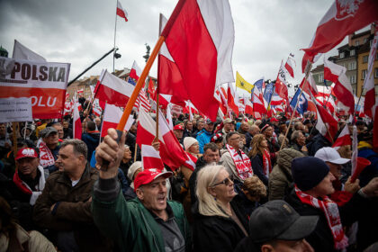 Tausende Menschen protestieren in Warschau gegen EU-Migrationspolitik