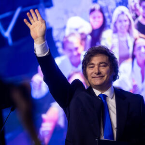 Parlamentswahl in Argentinien: Erdrutschsieg für Präsident Milei
