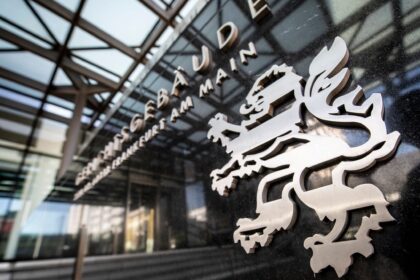Justiz will 720 Millionen Euro von russischer Bank einziehen