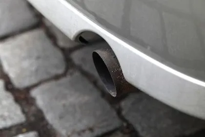 Umweltminister offen für Ausnahmen beim Verbrenner-Aus