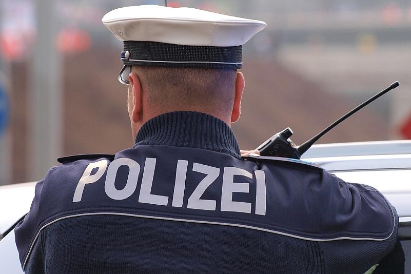 Razzia bei 17 Polizisten in Hessen: Verdacht der Körperverletzung