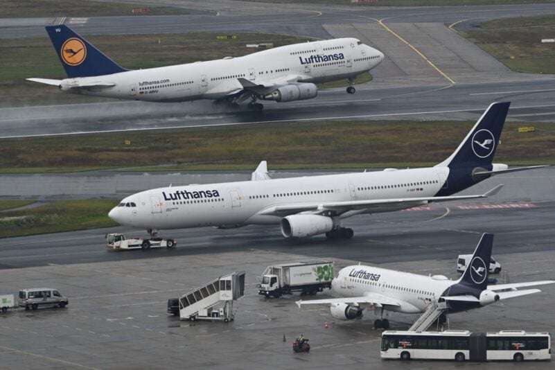 Lufthansa verzeichnete eine schwächere Nachfrage auf den Strecken über den Nordatlantik und einen starken Wettbewerb bei Flügen innerhalb Europas. (Archivbild)