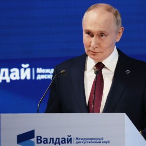 Putin: „Ganze NATO ist mit Russland im Krieg“