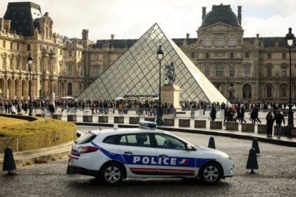 Details zum Louvre-Diebstahl: DNA-Spuren – zwei Verdächtige festgenommen