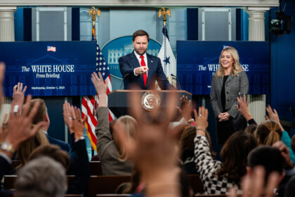 USA: Beide Parteien profitieren von Shutdown – Trump sieht Chance für Entlassungen
