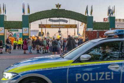 Nach Bedrohung von Oktoberfest: Drohbrief gegen Arztpraxis führt zu Polizeieinsatz