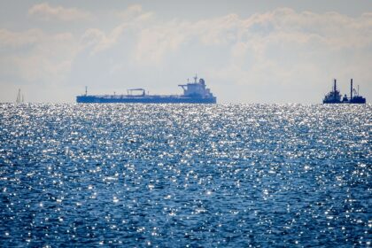 Explosion auf Tanker vor Küste Jemens – Schiff von Geschoss getroffen