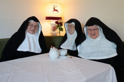 Betagte Nonnen besetzen ihr Kloster in Österreich
