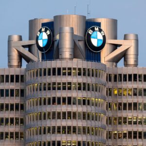 Autoindustrie: Gewinnwarnung bei BMW – Mercedes verliert deutlich