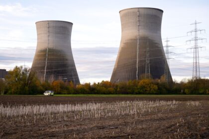 Kühltürme von Kernkraftwerk Gundremmingen gesprengt