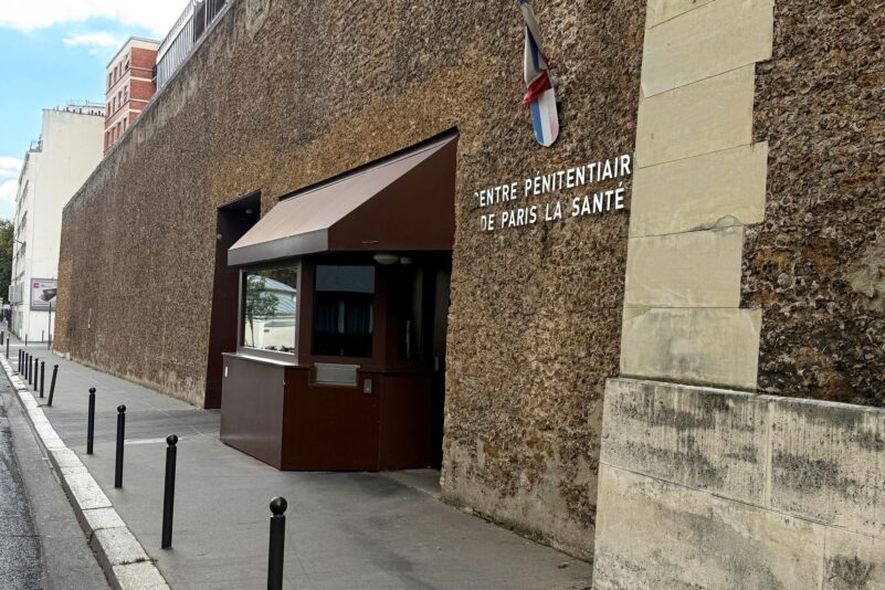 Sarkozy muss sich am Dienstagmorgen zum Haftantritt melden (Archivbild).