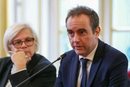 Neuer Anlauf: Französische Nationalversammlung debattiert Sparhaushalt